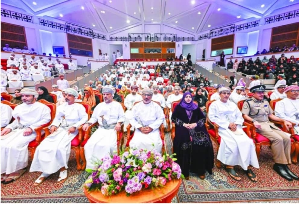 الدكتور باجهام يشارك في المؤتمر العلمي الدولي الثالث حول سياسات وبرامج الرعاية الاجتماعية المنعقد في جامعة السلطان قابوس بسلطنة عمان الدكتور باجهام يشارك في المؤتمر العلمي الدولي الثالث حول سياسات وبرامج الرعاية الاجتماعية المنعقد في جامعة السلطان قابوس بسلطنة عمان