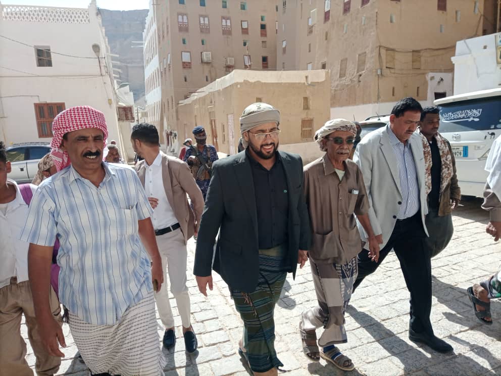 فريق التواصل والوعي السياسي للمجلس الانتقالي الجنوبي ينهي زيارته للهيئة التنفيذية بمديرية شبام "شاهد الصور" فريق التواصل والوعي السياسي للمجلس الانتقالي الجنوبي ينهي زيارته للهيئة التنفيذية بمديرية شبام "شاهد الصور"