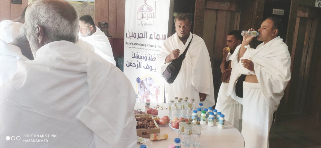 طلائع حملة "الاجازه النصفية" التي تفوجها وكالة سماء الحرمين للسفريات والسياحة تصل محل اقامتها في مكة المكرمة وسط استقبال وترحيب من ادارة الوكالة طلائع حملة "الاجازه النصفية" التي تفوجها وكالة سماء الحرمين للسفريات والسياحة تصل محل اقامتها في مكة المكرمة وسط استقبال وترحيب من ادارة الوكالة