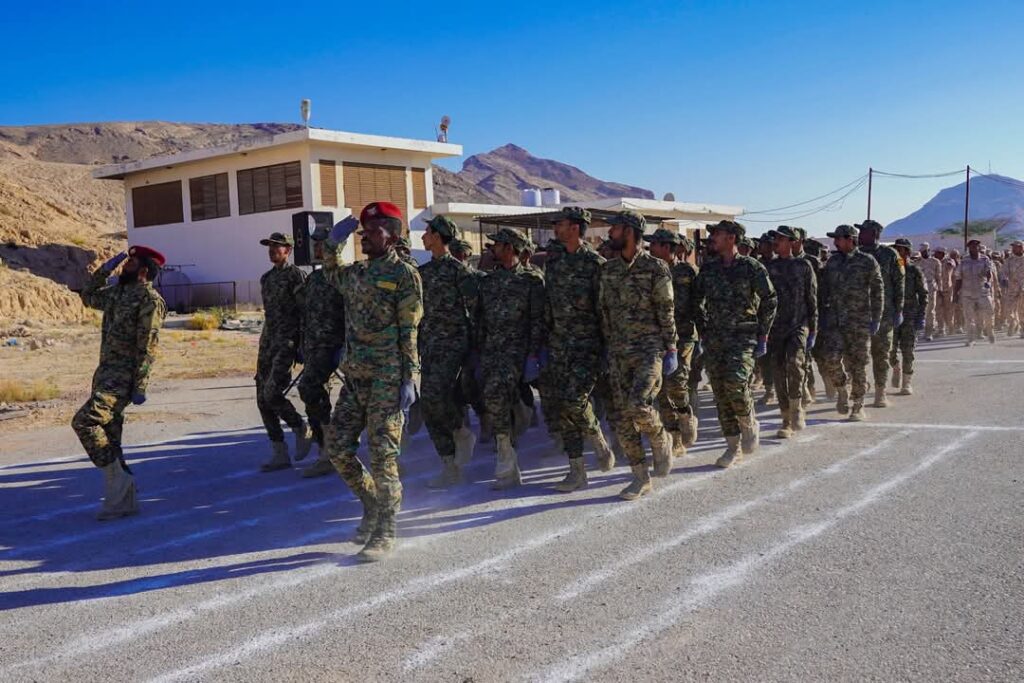 تدشين المرحلة الأولى من العام التدريبي الجديد في لواء الحرس الرئاسي بحضرموت "صور" تدشين المرحلة الأولى من العام التدريبي الجديد في لواء الحرس الرئاسي بحضرموت "صور"