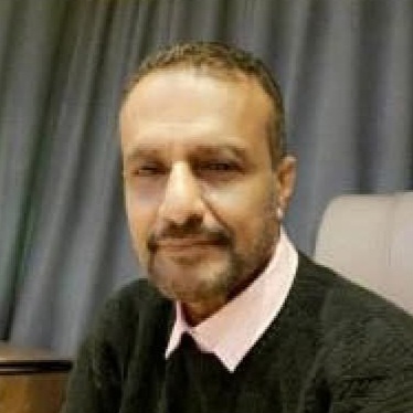 كاتب يمني يوجه رسالة إلى السفير خالد بحاح : “معاناة الجالية اليمنية في مصر بحاجة لحلول عملية” كاتب يمني يوجه رسالة إلى السفير خالد بحاح : “معاناة الجالية اليمنية في مصر بحاجة لحلول عملية”