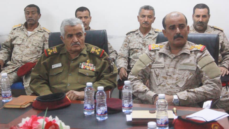 لجنة الاستلام والتسليم بالمنطقة العسكرية الاولى تباشر أعمالها بحضور القادة الخلف والسلف … شاهد الصور لجنة الاستلام والتسليم بالمنطقة العسكرية الاولى تباشر أعمالها بحضور القادة الخلف والسلف … شاهد الصور