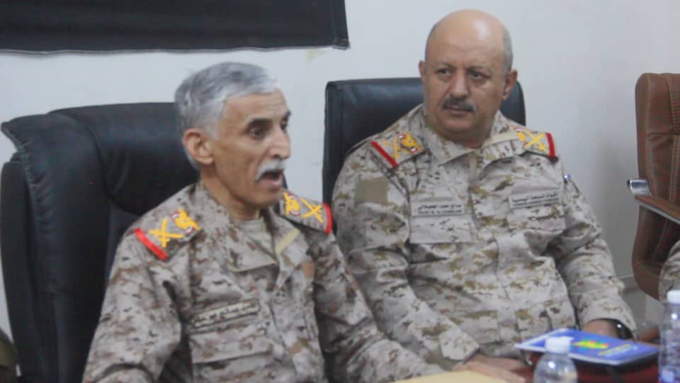 لجنة الاستلام والتسليم بالمنطقة العسكرية الاولى تباشر أعمالها بحضور القادة الخلف والسلف … شاهد الصور لجنة الاستلام والتسليم بالمنطقة العسكرية الاولى تباشر أعمالها بحضور القادة الخلف والسلف … شاهد الصور
