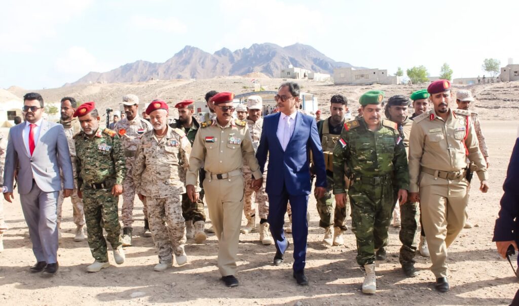 بحضور عضو هيئة الرئاسة للمجلس الإنتقالي وعمليات المنطقة الثانية"لواء بارشيد" يدشن المرحلة الأولى من العام التدريبي 2025 م "شاهد الصور" بحضور عضو هيئة الرئاسة للمجلس الإنتقالي وعمليات المنطقة الثانية"لواء بارشيد" يدشن المرحلة الأولى من العام التدريبي 2025 م "شاهد الصور"