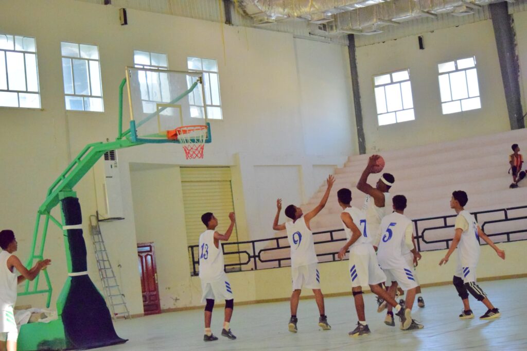 تكريم مستحق للمنسق الإعلامي للمنتخب محمد بامخرمة. تكريم مستحق للمنسق الإعلامي للمنتخب محمد بامخرمة.