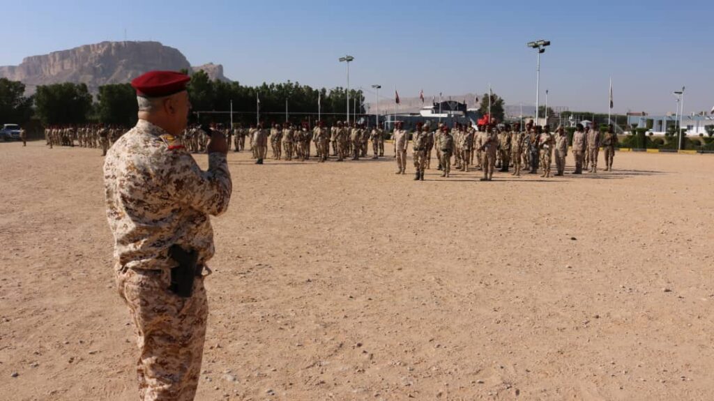 شاهد بالصور قائد المنطقه العسكرية الاولى يدشن اولى نزولاته الميدانيه بزيارة اللواء 101 شرطة جويه . شاهد بالصور قائد المنطقه العسكرية الاولى يدشن اولى نزولاته الميدانيه بزيارة اللواء 101 شرطة جويه .