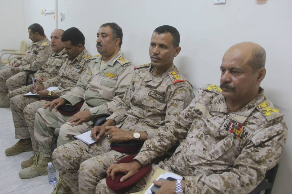 قائد المنطقه العسكرية الاولى قائد اللواء 37 مدرع يعقد اجتماع رؤساء الشعب وقادة كتائب المنطقة قائد المنطقه العسكرية الاولى قائد اللواء 37 مدرع يعقد اجتماع رؤساء الشعب وقادة كتائب المنطقة