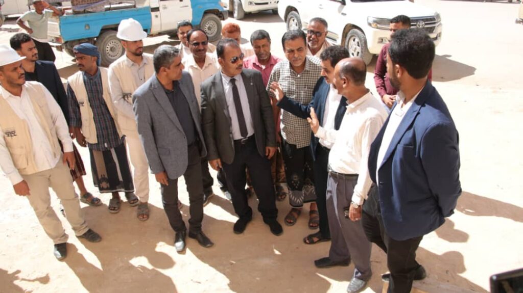 الوكيل العامري يتفقد أعمال الترميم بقصر السلطان القعيطي ويشهد اختتام البرنامج التدربيبي في العمارة الطينية بمديرية القطن الوكيل العامري يتفقد أعمال الترميم بقصر السلطان القعيطي ويشهد اختتام البرنامج التدربيبي في العمارة الطينية بمديرية القطن
