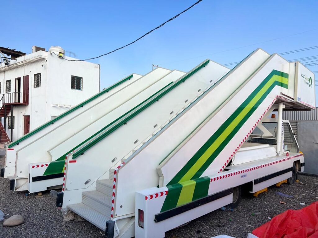 شاهد بالصور" معدات شركةطيران عدن التابعة لمجموعة القطيبي التجارية والتي تبعث الأمل والتفاؤل شاهد بالصور" معدات شركةطيران عدن التابعة لمجموعة القطيبي التجارية والتي تبعث الأمل والتفاؤل