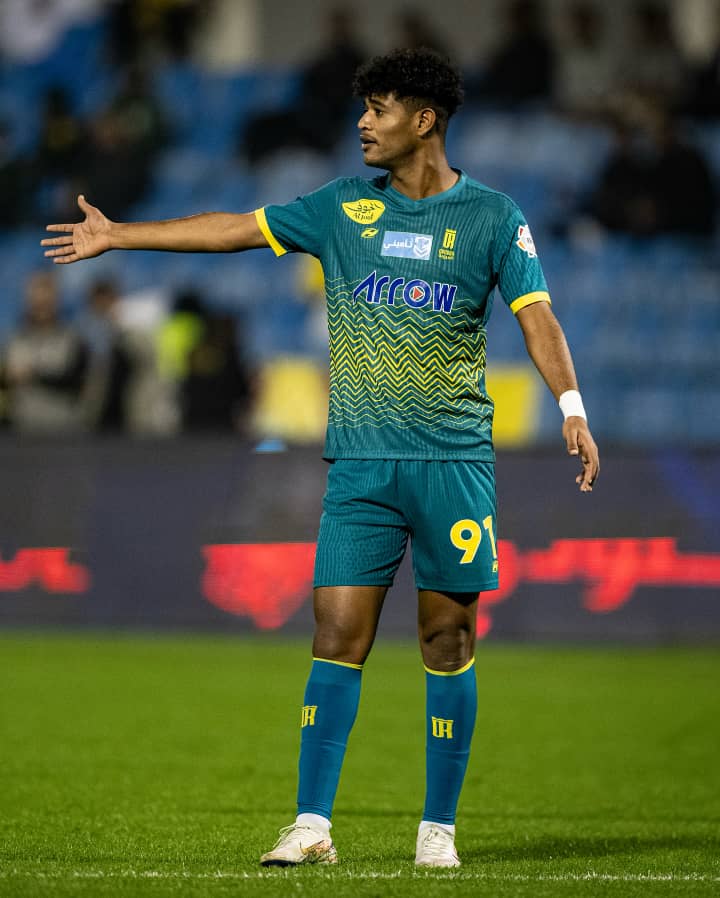 يعتبر كاول لاعب يمني حضرمي .. "عبدالعزيز مصنوم" يشارك في دوري روشن السعودي "صور" يعتبر كاول لاعب يمني حضرمي .. "عبدالعزيز مصنوم" يشارك في دوري روشن السعودي "صور"