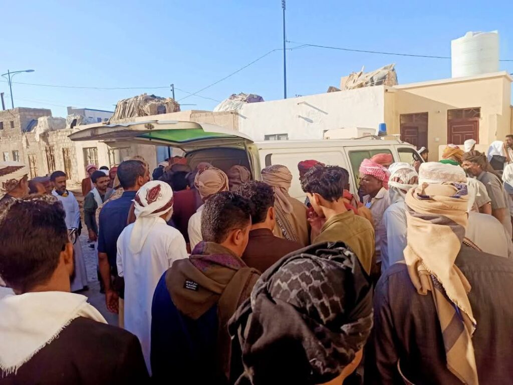 بحضور رسمي ومجتمعي مُهيب تشييع الشخصية الاجتماعية "سعيد بن سعد" في سيئون بوادي حضرموت "شاهد الـصور" بحضور رسمي ومجتمعي مُهيب تشييع الشخصية الاجتماعية "سعيد بن سعد" في سيئون بوادي حضرموت "شاهد الـصور"