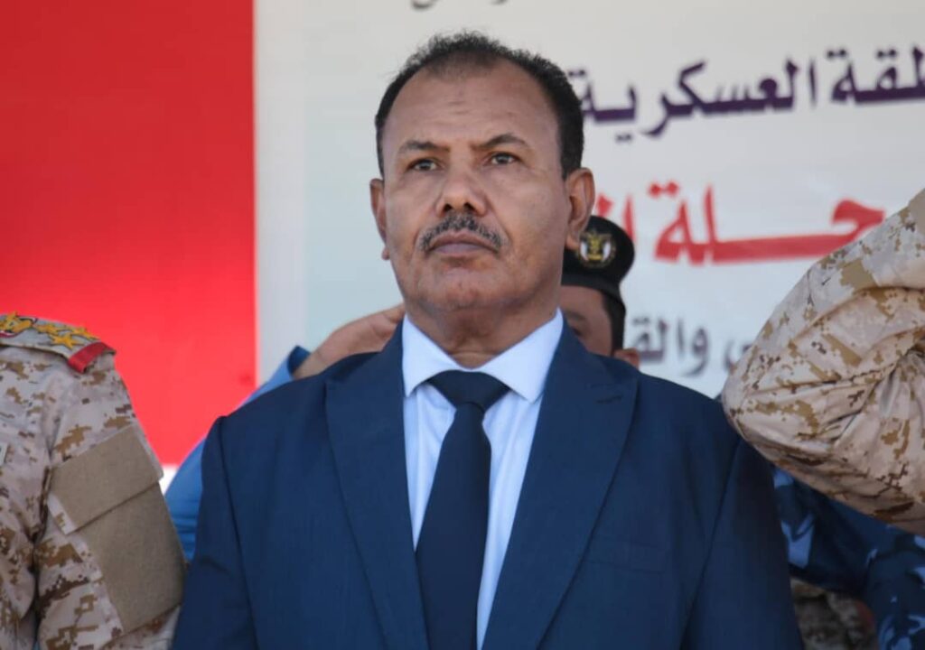 الوكيل العامري يدشن العام التدريبي والعملياتي بقيادة المنطقة العسكرية الأولى الوكيل العامري يدشن العام التدريبي والعملياتي بقيادة المنطقة العسكرية الأولى