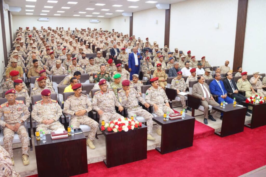 وزير الدفاع : قواتنا المسلحة سيف بتّار قطع اوصال المشروع الإيراني وزير الدفاع : قواتنا المسلحة سيف بتّار قطع اوصال المشروع الإيراني