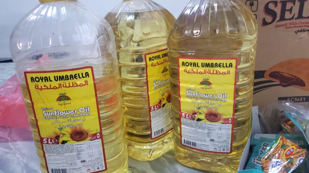 شاهد بالصور .. ضبط مواد غذائية فاسدة وانتهاكات صحية في عدد من المطاعم والبوفيهات بالشحر شاهد بالصور .. ضبط مواد غذائية فاسدة وانتهاكات صحية في عدد من المطاعم والبوفيهات بالشحر