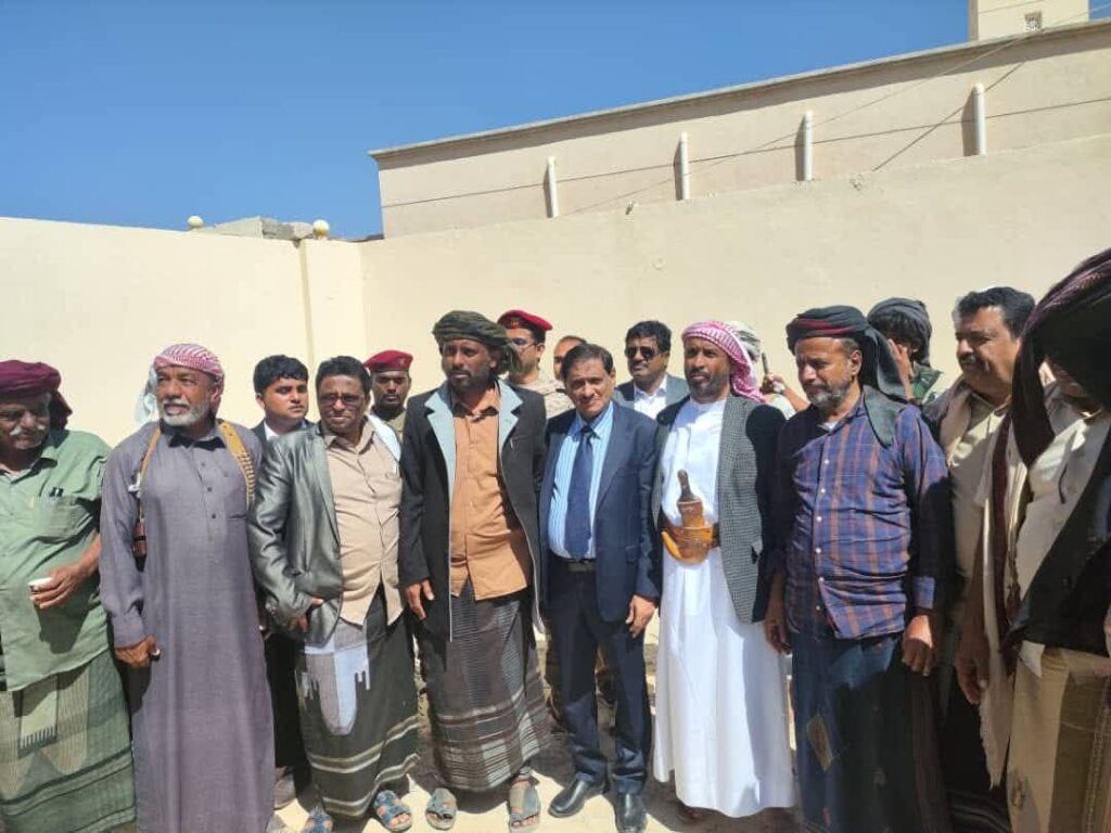 وصول عضو مجلس القيادة الرئاسي اللواء البحسني إلى مقر حلف قبائل حضرموت بمنطقة العليب بهضبة حضرموت وصول عضو مجلس القيادة الرئاسي اللواء البحسني إلى مقر حلف قبائل حضرموت بمنطقة العليب بهضبة حضرموت