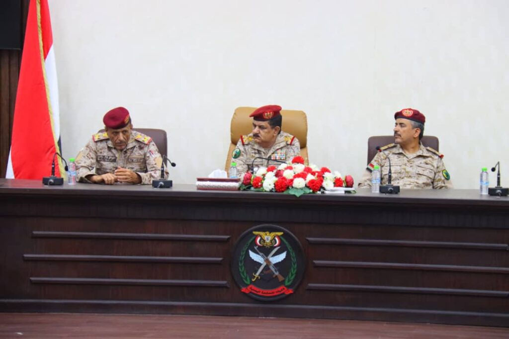 العاصمة عدن … وزير الدفاع يشيد بعزيمة الخريجين من الكليات السودانية العاصمة عدن … وزير الدفاع يشيد بعزيمة الخريجين من الكليات السودانية