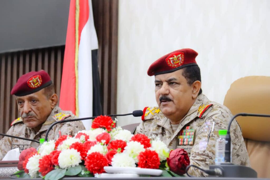 العاصمة عدن … وزير الدفاع يشيد بعزيمة الخريجين من الكليات السودانية العاصمة عدن … وزير الدفاع يشيد بعزيمة الخريجين من الكليات السودانية