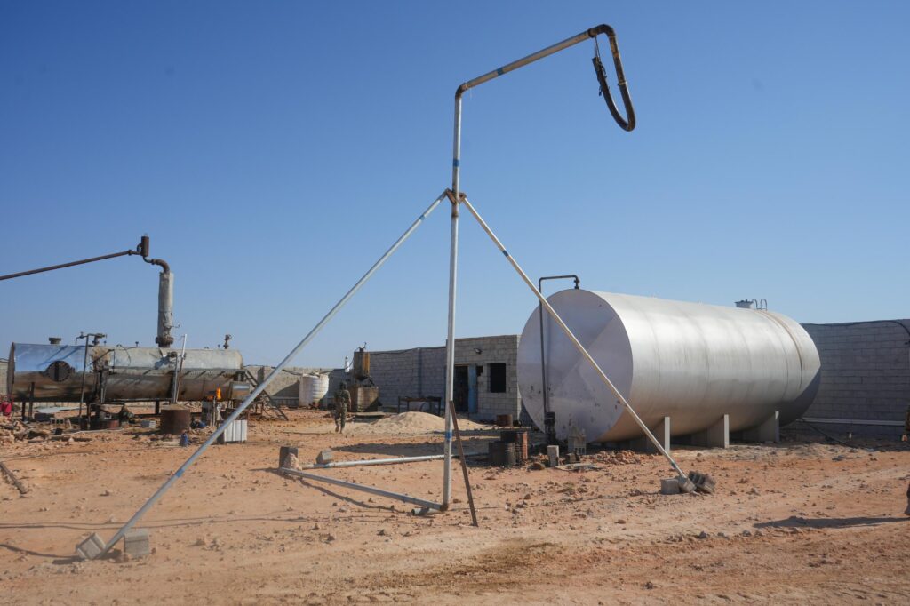 عضو مجلس القيادة الرئاسي البحسني يشيد بيقظة نقطة الصلب في كشف وضبط عملية تهريب للديزل عضو مجلس القيادة الرئاسي البحسني يشيد بيقظة نقطة الصلب في كشف وضبط عملية تهريب للديزل