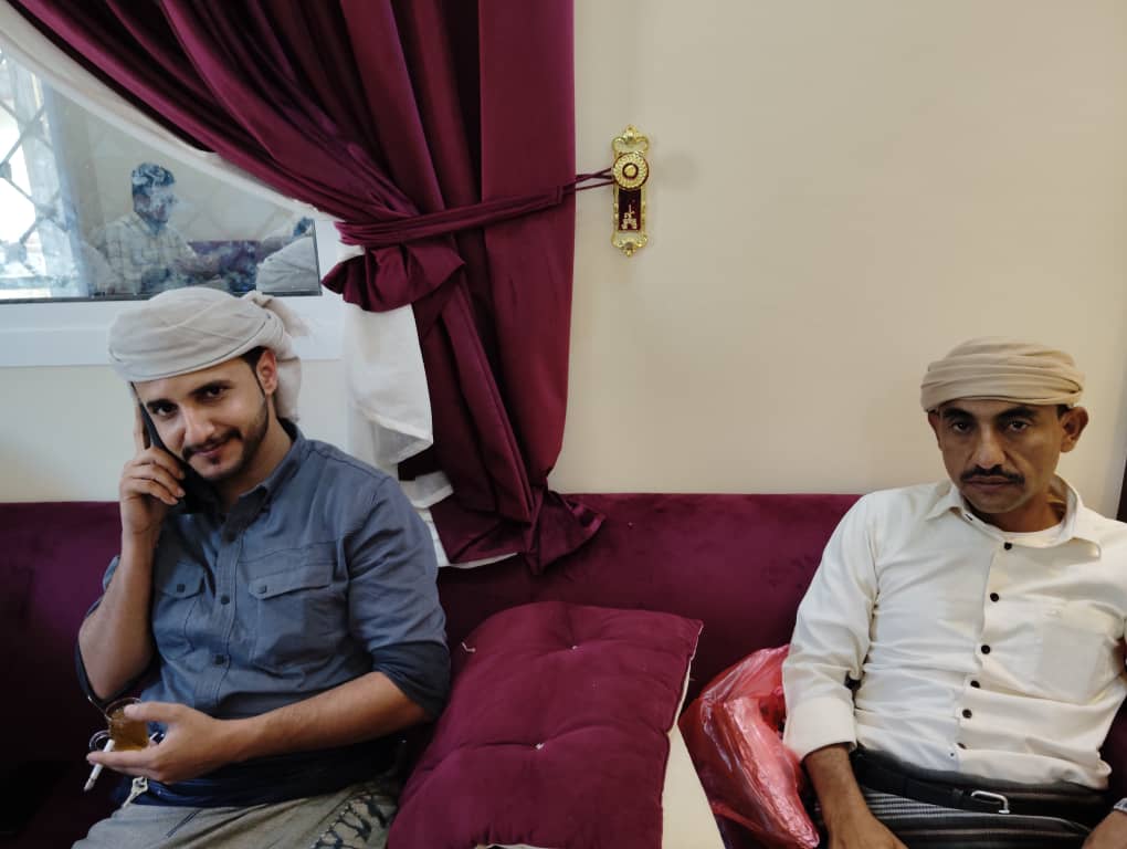 قائد الحزام الأمني م/لحج عميد ركن حسين السعيدي في ضيافة شيخ شمل قبائل يافع بني مالك وآل هرهره حضرموت "صور" قائد الحزام الأمني م/لحج عميد ركن حسين السعيدي في ضيافة شيخ شمل قبائل يافع بني مالك وآل هرهره حضرموت "صور"