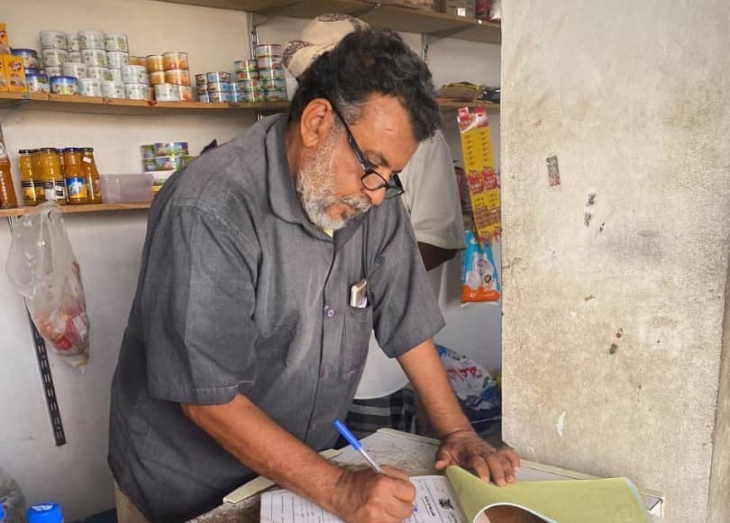 الإصحاح البيئي بساحل حضرموت مع أشغال بروم ميفع يضبطان مخالفات صحية بالمديرية` الإصحاح البيئي بساحل حضرموت مع أشغال بروم ميفع يضبطان مخالفات صحية بالمديرية`