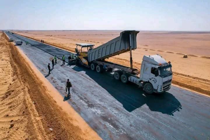 مسلحون من قبيلة الدماشقة يعطلون عمل شركة سعودية في “خط العبر” بمحافظة مارب "صور" مسلحون من قبيلة الدماشقة يعطلون عمل شركة سعودية في “خط العبر” بمحافظة مارب "صور"