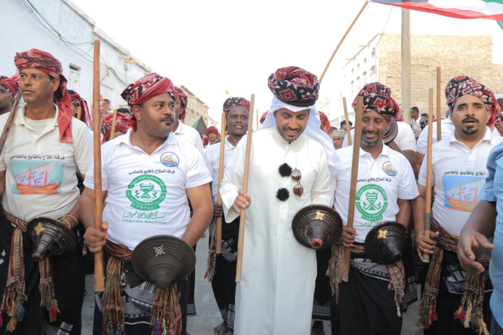 مدينة الحامي بساحل حضرموت تحتفي بالعيد الوطني الكويتي في كرنفال تراثي بهيج "شاهد الصور" مدينة الحامي بساحل حضرموت تحتفي بالعيد الوطني الكويتي في كرنفال تراثي بهيج "شاهد الصور"