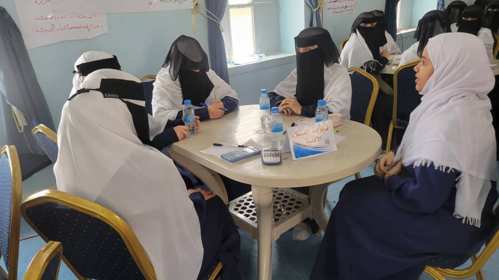 ثانوية السيدة خديجة تحقّق المركز الأول في القسم العلمي والمركز الأول في القسم الأدبي وثانوية باكثير تحقق المركز الثاني في القسم العلمي وثانوية تاربة تحقق المركز الثاني في القسم الادبي في المسابقة المنهجية لثانويات مديرية سيئون ثانوية السيدة خديجة تحقّق المركز الأول في القسم العلمي والمركز الأول في القسم الأدبي وثانوية باكثير تحقق المركز الثاني في القسم العلمي وثانوية تاربة تحقق المركز الثاني في القسم الادبي في المسابقة المنهجية لثانويات مديرية سيئون
