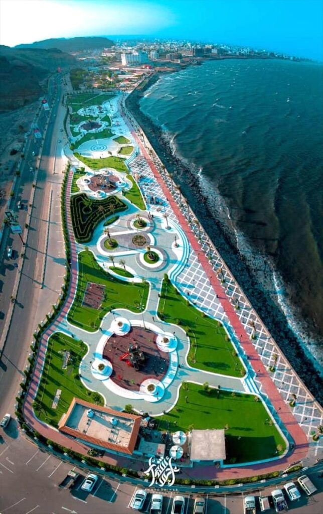 حديقة عدن مول.. تحفة جمالية تنجزها شركات هائل سعيد أنعم وتعيد رونق كريتر حديقة عدن مول.. تحفة جمالية تنجزها شركات هائل سعيد أنعم وتعيد رونق كريتر