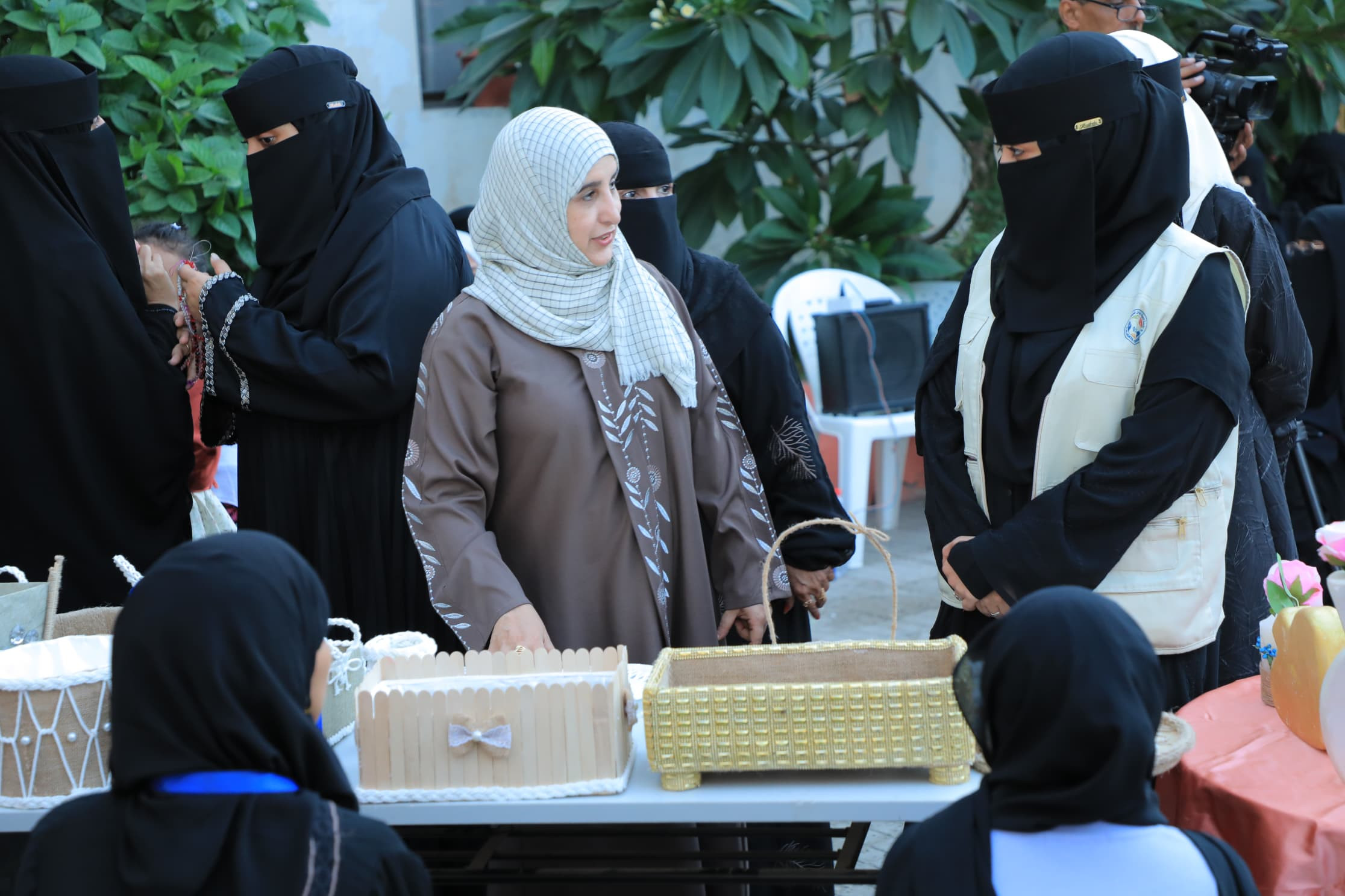 الأمانة العامة تنظم معرضًا للابتكارات والأشغال اليدوية للأطفال من ذوي الاحتياجات الخاصة في العاصمة عدن الأمانة العامة تنظم معرضًا للابتكارات والأشغال اليدوية للأطفال من ذوي الاحتياجات الخاصة في العاصمة عدن