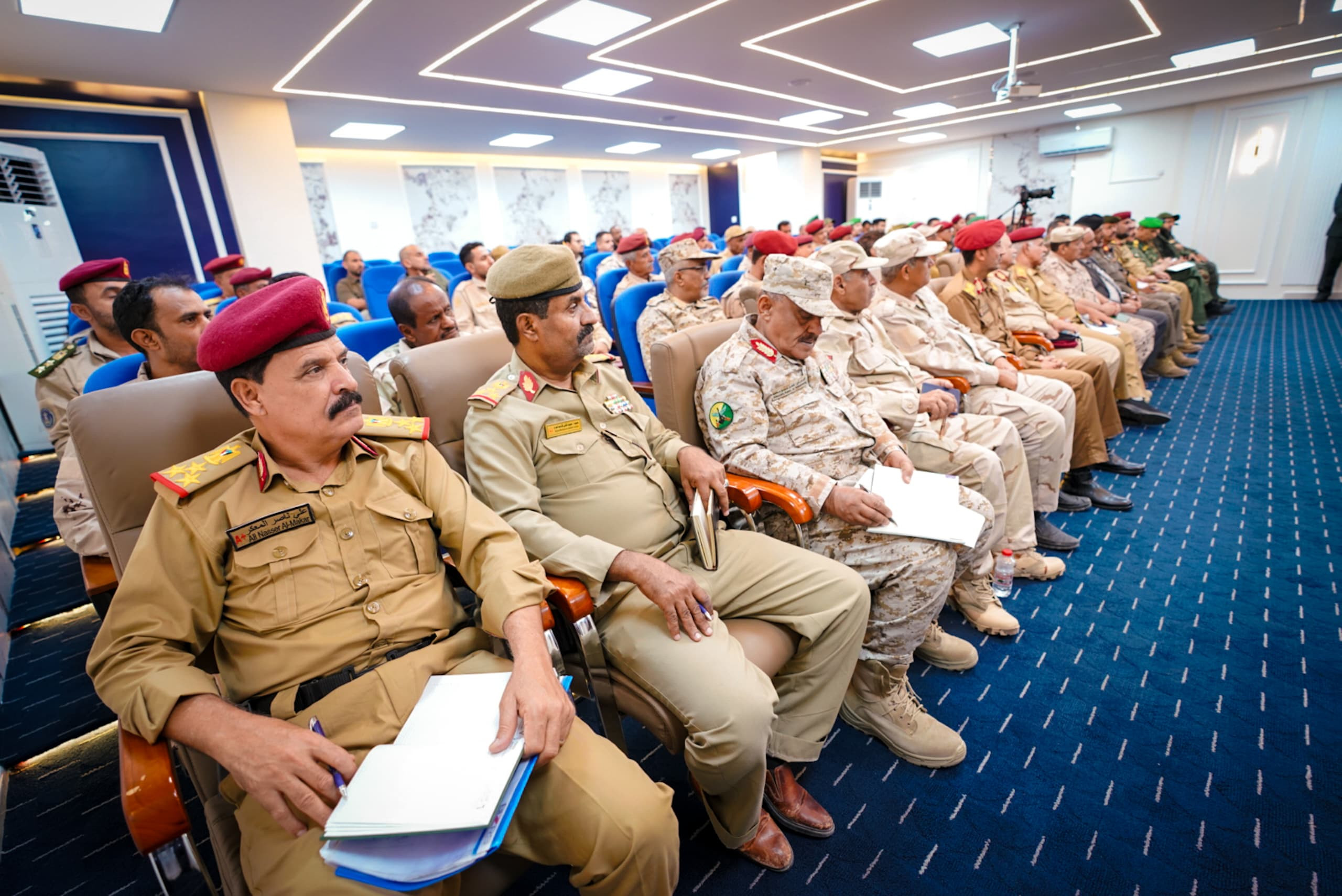 الرئيس الزُبيدي يرأس اجتماعا موسعا للقادة العسكريين والأمنيين الجنوبيين الرئيس الزُبيدي يرأس اجتماعا موسعا للقادة العسكريين والأمنيين الجنوبيين