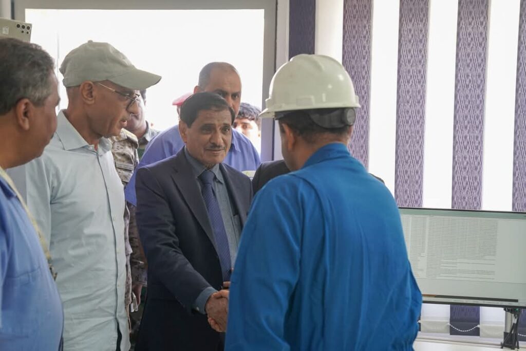 البحسني يزور شركة بترومسيلة ويطلع على عملية التشغيل المبدئي لوحدة تكرير زيت الوقود الثقيل بمواصفات عالية البحسني يزور شركة بترومسيلة ويطلع على عملية التشغيل المبدئي لوحدة تكرير زيت الوقود الثقيل بمواصفات عالية