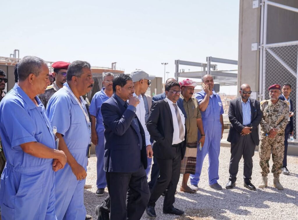 البحسني يزور شركة بترومسيلة ويطلع على عملية التشغيل المبدئي لوحدة تكرير زيت الوقود الثقيل بمواصفات عالية البحسني يزور شركة بترومسيلة ويطلع على عملية التشغيل المبدئي لوحدة تكرير زيت الوقود الثقيل بمواصفات عالية