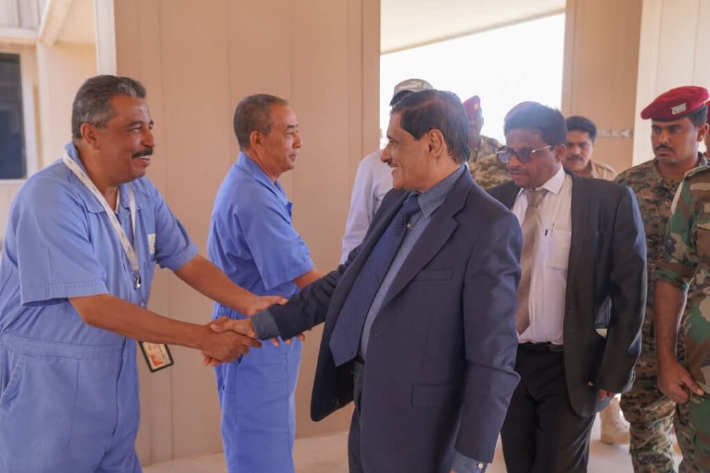البحسني يزور شركة بترومسيلة ويطلع على عملية التشغيل المبدئي لوحدة تكرير زيت الوقود الثقيل بمواصفات عالية البحسني يزور شركة بترومسيلة ويطلع على عملية التشغيل المبدئي لوحدة تكرير زيت الوقود الثقيل بمواصفات عالية