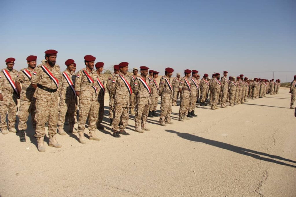قائد المنطقة العسكرية الاولى يتفقد قيادة محور ثمود واللواء 315 مدرع في صحراء ثمود قائد المنطقة العسكرية الاولى يتفقد قيادة محور ثمود واللواء 315 مدرع في صحراء ثمود