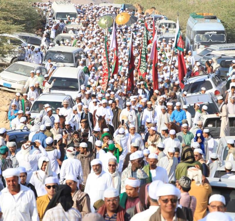 الزيارة السنوية للنبي هود .. عبق التراث الحضرمي ومزيج من الروحانية والتقاليد العريقة الزيارة السنوية للنبي هود .. عبق التراث الحضرمي ومزيج من الروحانية والتقاليد العريقة