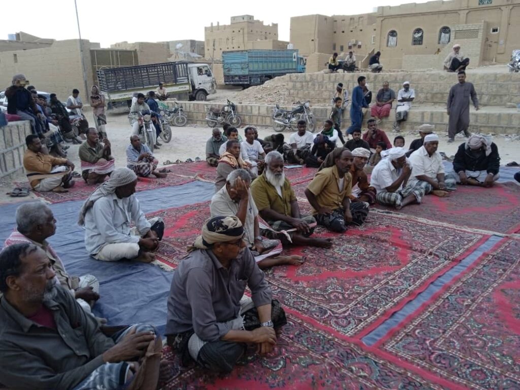 استكمالا لتشكيل اللجان المحلية ونزولاتها الميدانية بمديرية القطن ،انتخاب لــجـنه تحـالــف ( عـمــاد ) منطقه الخبه وبابكر من الاخوه / محمد عاشور عباد ( رئيساً ) ومكرم بطيق ( نائب للرئيس ) بمنطقه الخبه وبابكر م/ االقطن م/ حضرموت استكمالا لتشكيل اللجان المحلية ونزولاتها الميدانية بمديرية القطن ،انتخاب لــجـنه تحـالــف ( عـمــاد ) منطقه الخبه وبابكر من الاخوه / محمد عاشور عباد ( رئيساً ) ومكرم بطيق ( نائب للرئيس ) بمنطقه الخبه وبابكر م/ االقطن م/ حضرموت