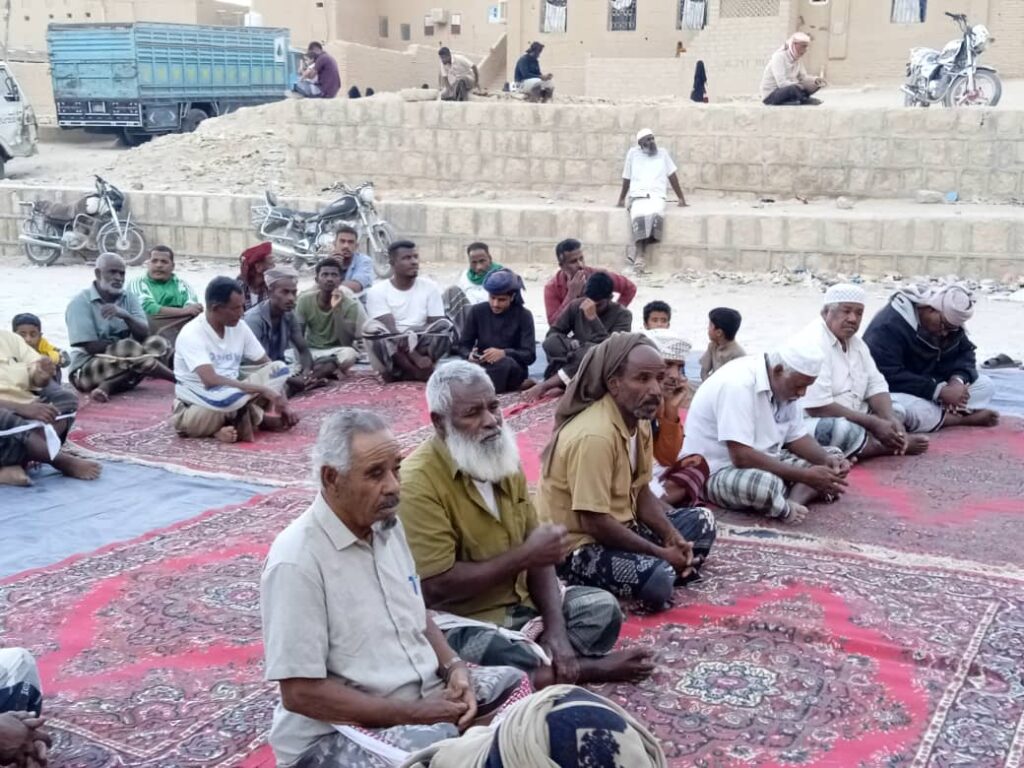 استكمالا لتشكيل اللجان المحلية ونزولاتها الميدانية بمديرية القطن ،انتخاب لــجـنه تحـالــف ( عـمــاد ) منطقه الخبه وبابكر من الاخوه / محمد عاشور عباد ( رئيساً ) ومكرم بطيق ( نائب للرئيس ) بمنطقه الخبه وبابكر م/ االقطن م/ حضرموت استكمالا لتشكيل اللجان المحلية ونزولاتها الميدانية بمديرية القطن ،انتخاب لــجـنه تحـالــف ( عـمــاد ) منطقه الخبه وبابكر من الاخوه / محمد عاشور عباد ( رئيساً ) ومكرم بطيق ( نائب للرئيس ) بمنطقه الخبه وبابكر م/ االقطن م/ حضرموت
