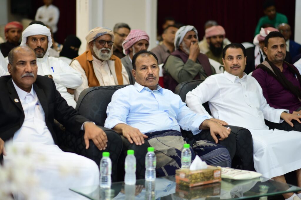 انعقاد ندوة علمية بمدينة سيئون للموروث الشعبي في أولى فعاليات مهرجان الشيخ زايد للتراث النسخة الثالثة انعقاد ندوة علمية بمدينة سيئون للموروث الشعبي في أولى فعاليات مهرجان الشيخ زايد للتراث النسخة الثالثة