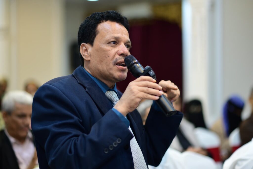 انعقاد ندوة علمية بمدينة سيئون للموروث الشعبي في أولى فعاليات مهرجان الشيخ زايد للتراث النسخة الثالثة انعقاد ندوة علمية بمدينة سيئون للموروث الشعبي في أولى فعاليات مهرجان الشيخ زايد للتراث النسخة الثالثة