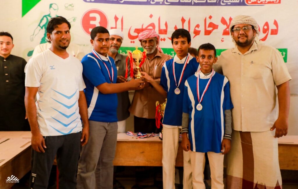 مدرسة القارة بتاربة تقيم دوري تنس الطاولة ودوري لعبة الشطرنج بمشاركة عدد من مدارس وادي حضرموت مدرسة القارة بتاربة تقيم دوري تنس الطاولة ودوري لعبة الشطرنج بمشاركة عدد من مدارس وادي حضرموت