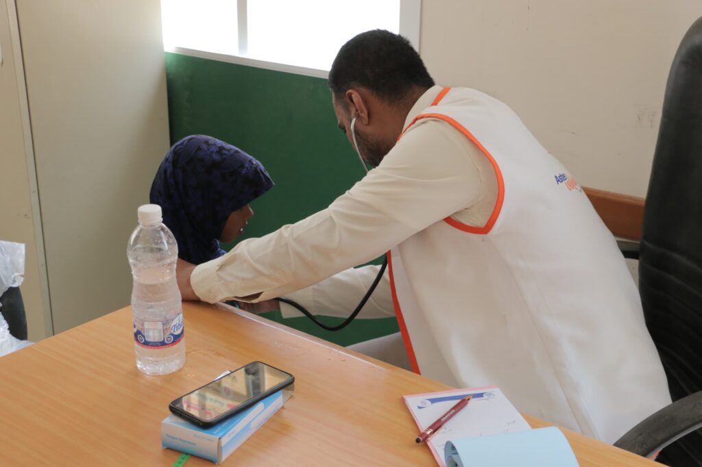 1,940 مستفيدا من القافلة الطبية التي سيّرتها مؤسسة دار الشفاء الطبية لخدمة أهالي منطقة مسيلة الأحرار والمناطق الشرقية بوادي حضرموت. 1,940 مستفيدا من القافلة الطبية التي سيّرتها مؤسسة دار الشفاء الطبية لخدمة أهالي منطقة مسيلة الأحرار والمناطق الشرقية بوادي حضرموت.