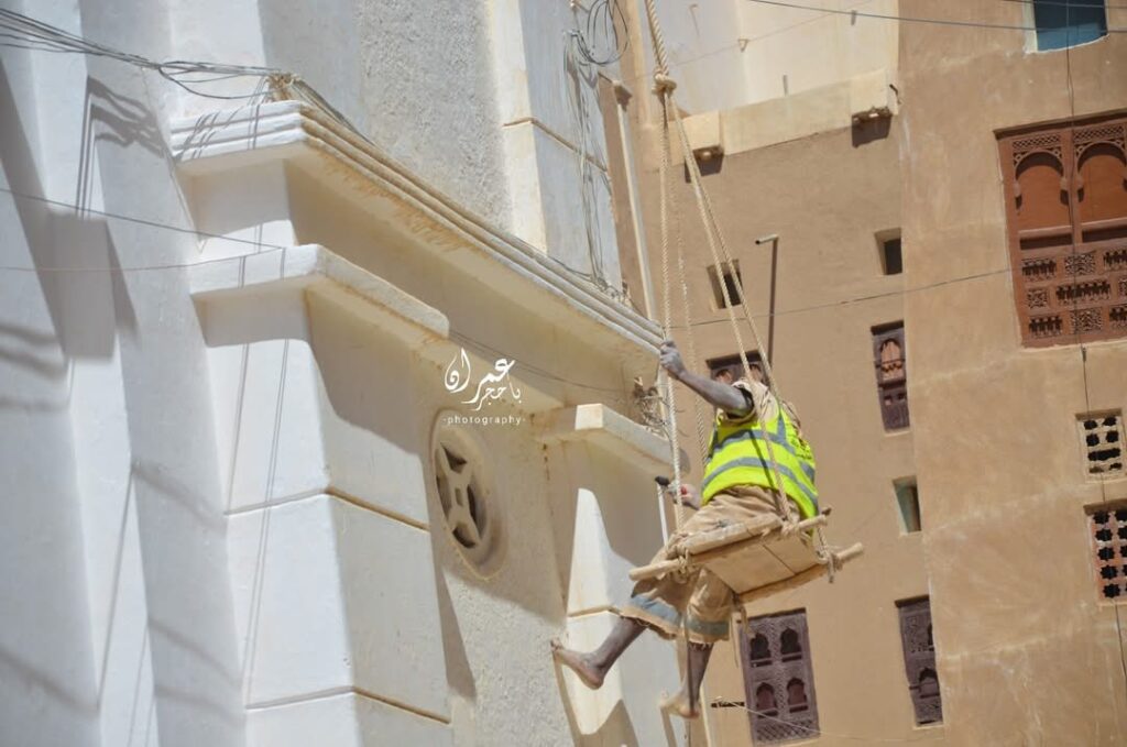 استعداداًوتَهيئةً لاستقبال قدوم شهر رمضان الكريم المبارك وبتمويل واشراف مكتب الاوقاف والارشاد بمديرية شبام .. العمل في تجهيز <span style="color: revert; font-size: revert; font-weight: revert;">مسجد الخوقة بالمدينة التاريخية "صور"</span> استعداداًوتَهيئةً لاستقبال قدوم شهر رمضان الكريم المبارك وبتمويل واشراف مكتب الاوقاف والارشاد بمديرية شبام .. العمل في تجهيز <span style="color: revert; font-size: revert; font-weight: revert;">مسجد الخوقة بالمدينة التاريخية "صور"</span>