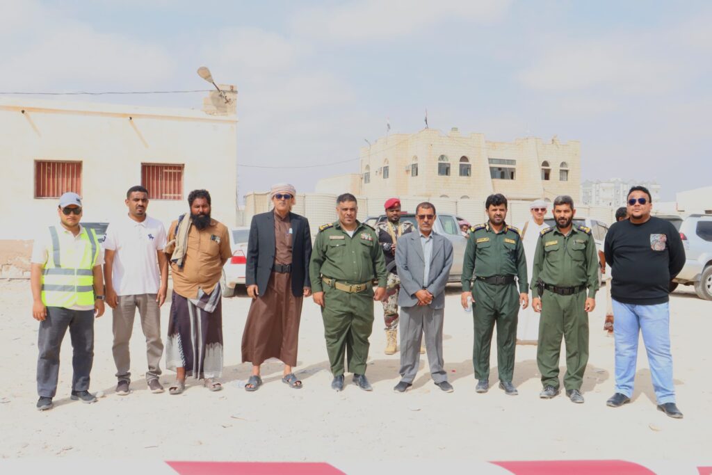 الوكيل قويزان يضع حجر الأساس لمشروع مبنى مصلحة الأحوال المدنية والسجل المدني بمحافظة المهرة . الوكيل قويزان يضع حجر الأساس لمشروع مبنى مصلحة الأحوال المدنية والسجل المدني بمحافظة المهرة .