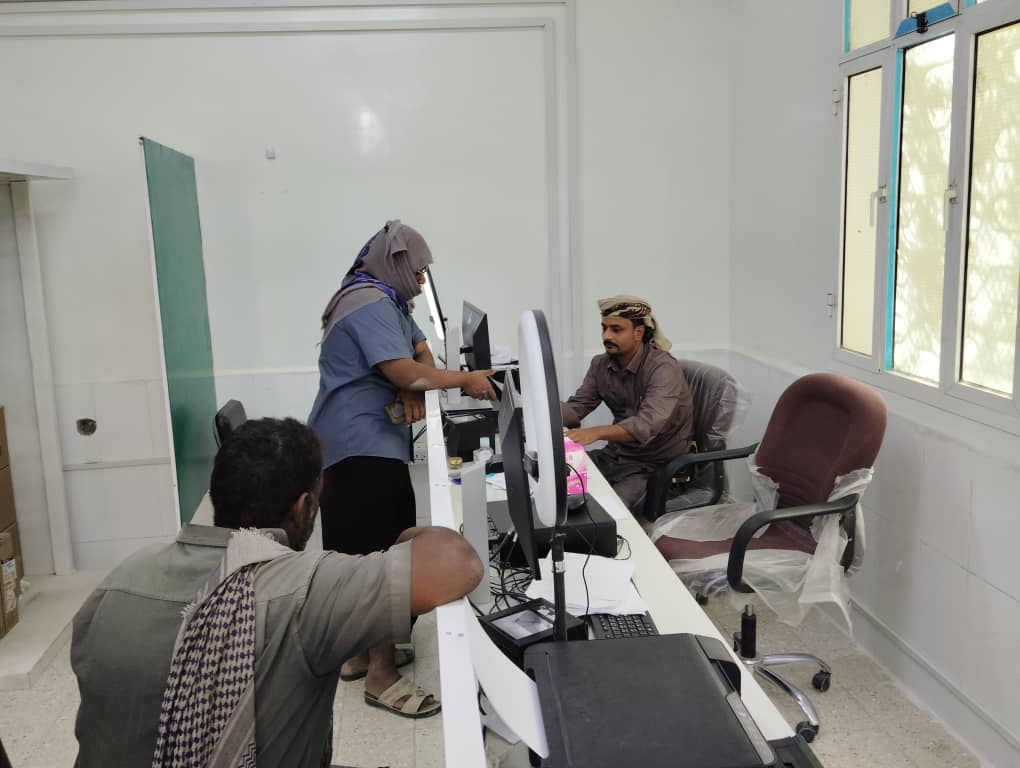 في ثالث ايام الشهر الكريم (تاربة_اليوم) ترصد تواجد الموظفين في ادارة الاحوال المدنية بمديرية القطن "صور" في ثالث ايام الشهر الكريم (تاربة_اليوم) ترصد تواجد الموظفين في ادارة الاحوال المدنية بمديرية القطن "صور"