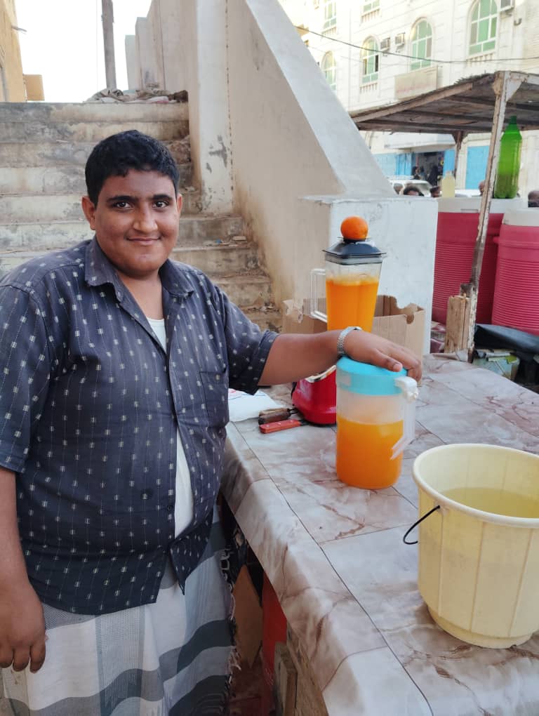 عدسة كاميرا تاربه اليوم الاخباري تتجول في الأسواق الرمضانيه في مدينة الشحر هذا اليوم الأحد التاسع من شهر رمضان عدسة كاميرا تاربه اليوم الاخباري تتجول في الأسواق الرمضانيه في مدينة الشحر هذا اليوم الأحد التاسع من شهر رمضان