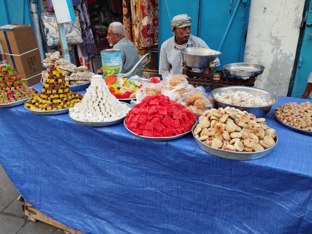 ختم مسجد الروضه التاريخي روحانية المكان والزمان في قلب مدينة المكلا (صور) ختم مسجد الروضه التاريخي روحانية المكان والزمان في قلب مدينة المكلا (صور)