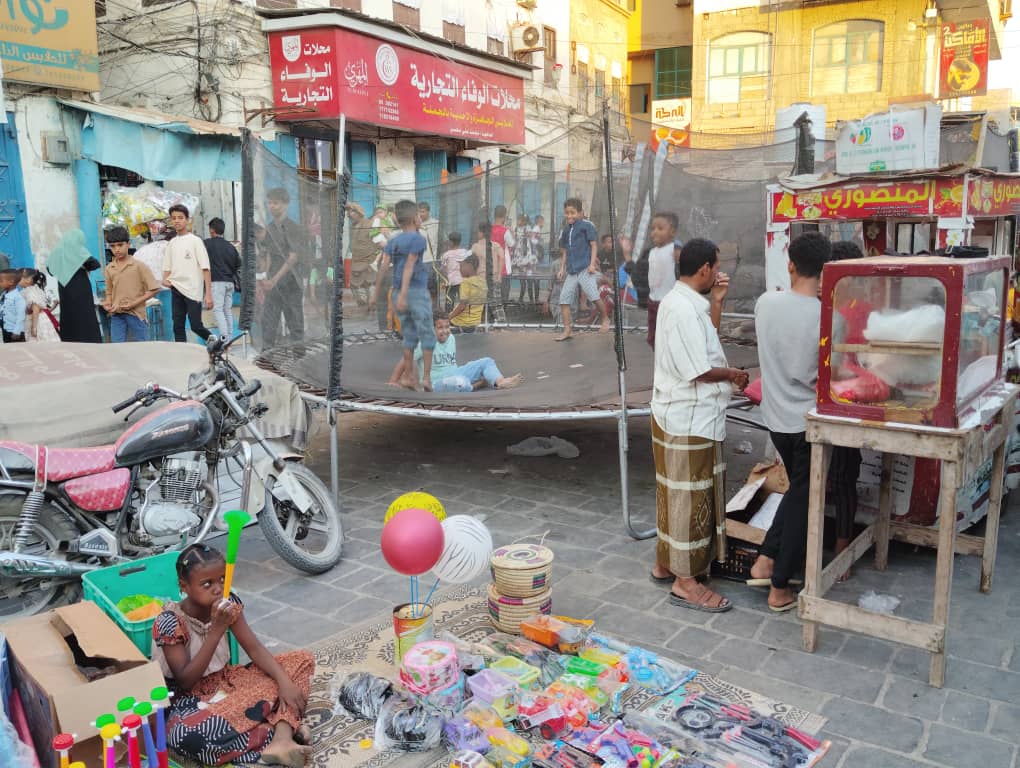 ختم مسجد الروضه التاريخي روحانية المكان والزمان في قلب مدينة المكلا (صور) ختم مسجد الروضه التاريخي روحانية المكان والزمان في قلب مدينة المكلا (صور)