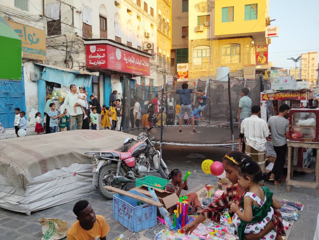 ختم مسجد الروضه التاريخي روحانية المكان والزمان في قلب مدينة المكلا (صور) ختم مسجد الروضه التاريخي روحانية المكان والزمان في قلب مدينة المكلا (صور)