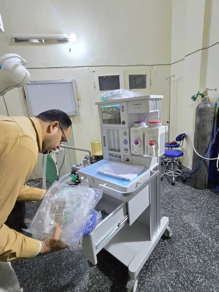 فاعل خير يتبرع بجهاز تخدير لمستشفى الجحي بدوعن بقيمة أكثر من 20 مليون ريال فاعل خير يتبرع بجهاز تخدير لمستشفى الجحي بدوعن بقيمة أكثر من 20 مليون ريال
