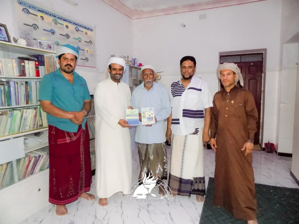 نادي الأحرار بتاربة يعزز الروابط الاجتماعية بزيارة شخصيتين بارزتين نادي الأحرار بتاربة يعزز الروابط الاجتماعية بزيارة شخصيتين بارزتين